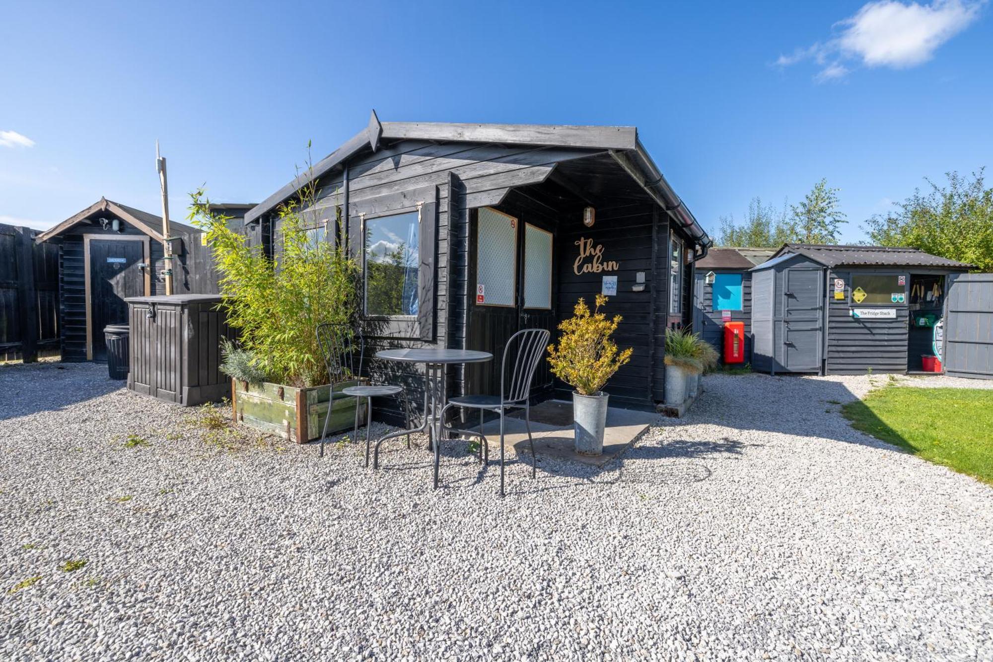 The Little Hide - Adult Only Camping Pods Wigginton  Extérieur photo