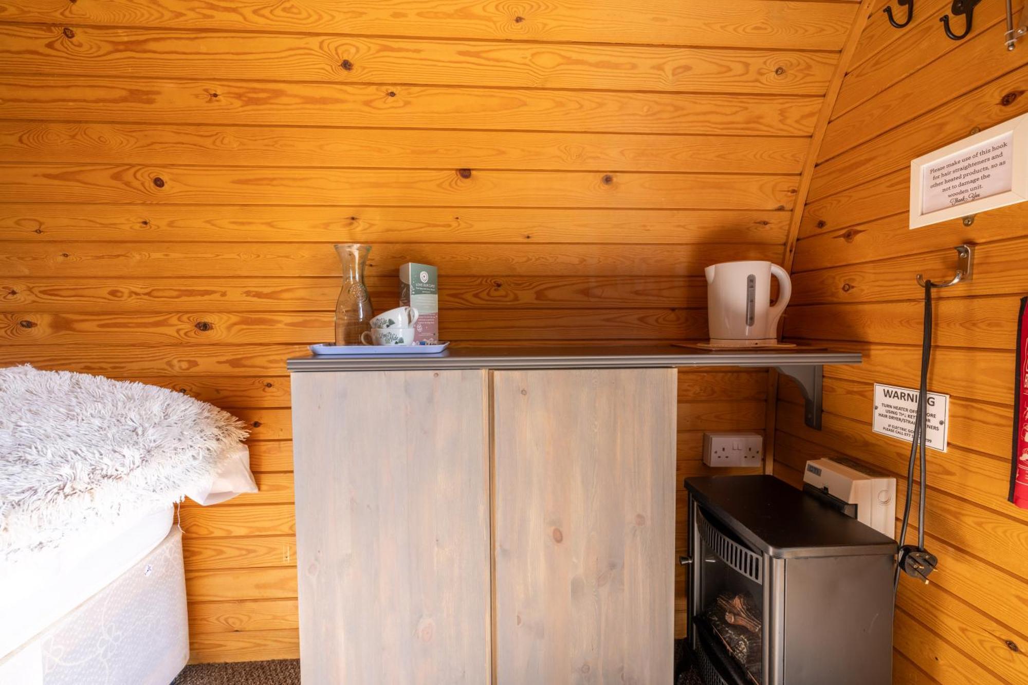 The Little Hide - Adult Only Camping Pods Wigginton  Extérieur photo