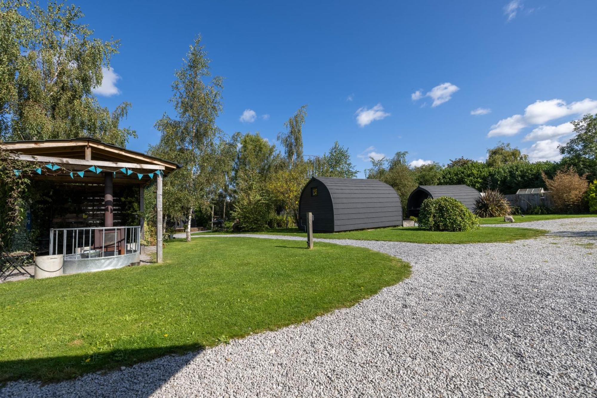 The Little Hide - Adult Only Camping Pods Wigginton  Extérieur photo