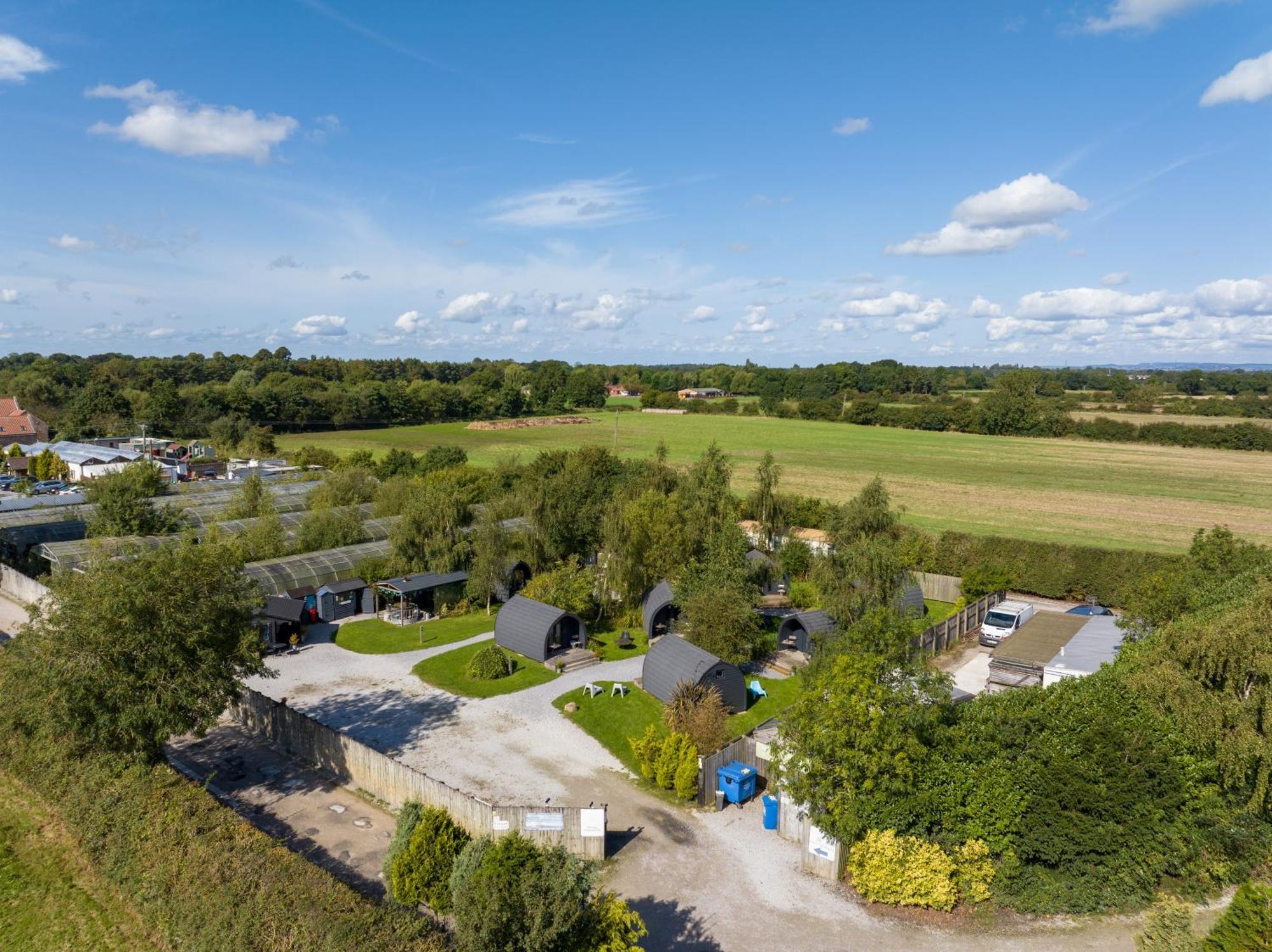 The Little Hide - Adult Only Camping Pods Wigginton  Extérieur photo
