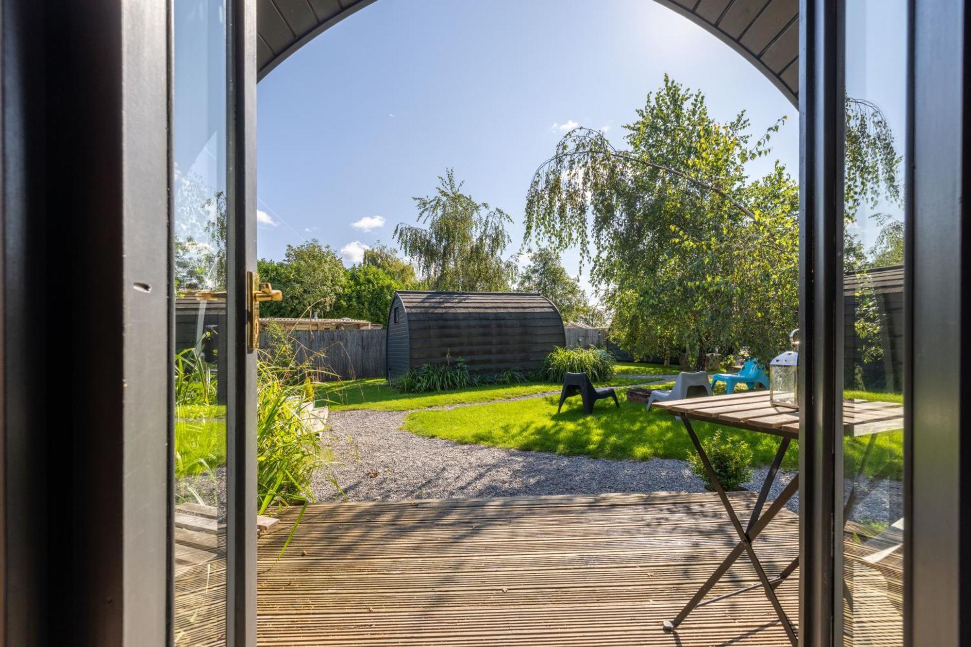 The Little Hide - Adult Only Camping Pods Wigginton  Extérieur photo