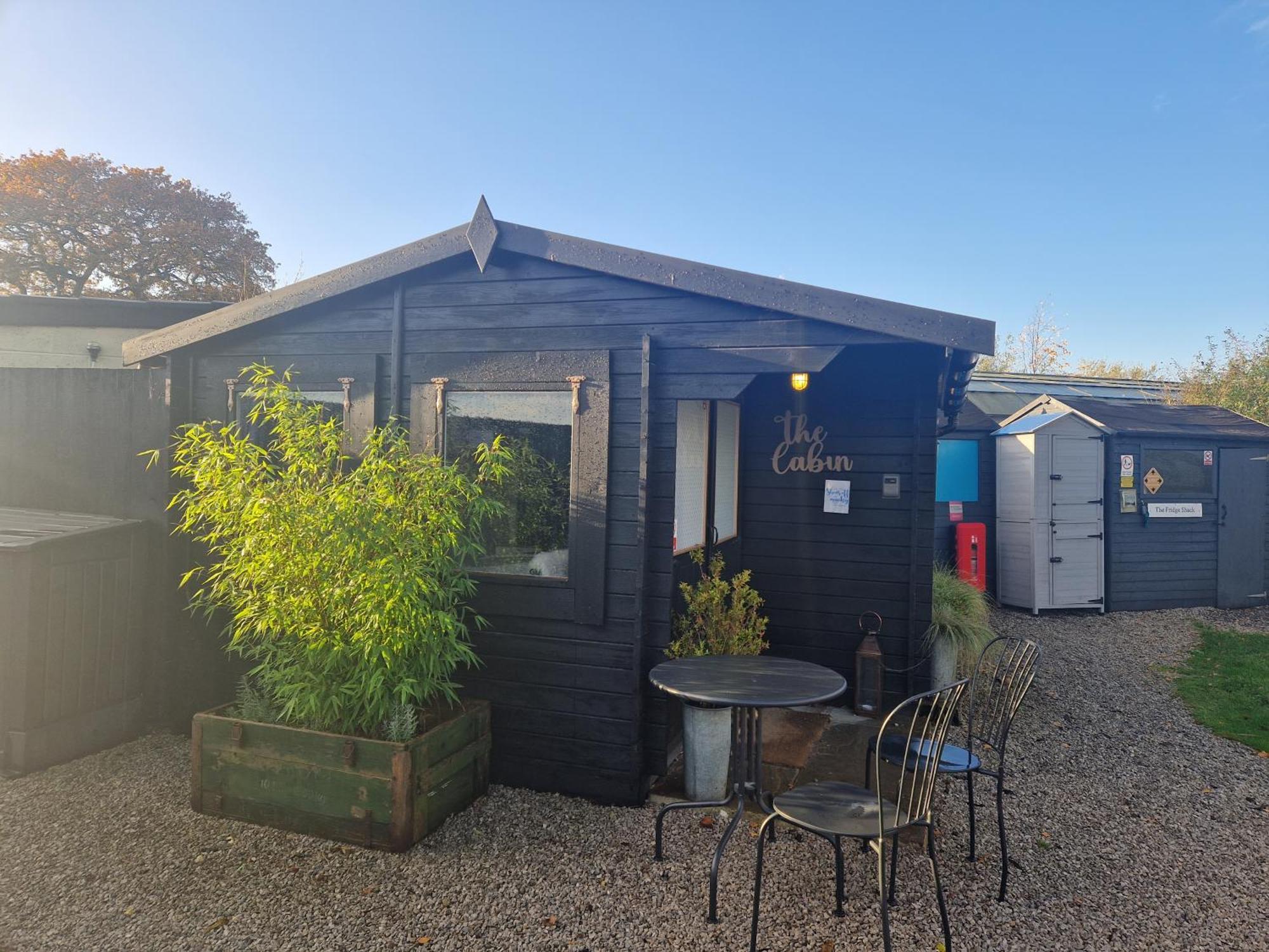 The Little Hide - Adult Only Camping Pods Wigginton  Extérieur photo
